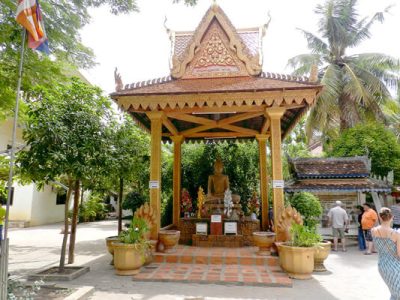 killing field of Wat Thmei, Cambodia tours packages