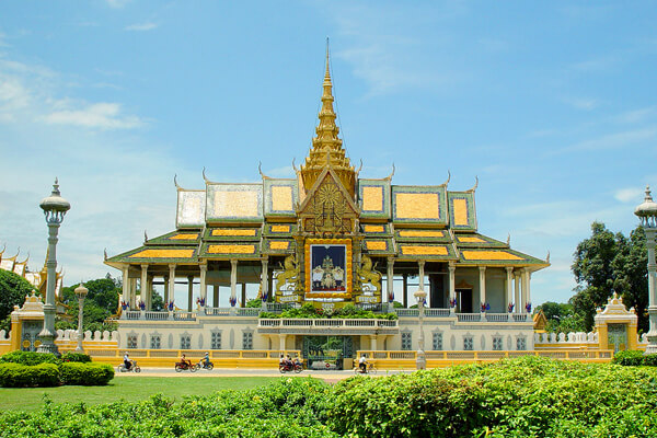 Phnom Penh Royal Palace, Trip in Cambodia