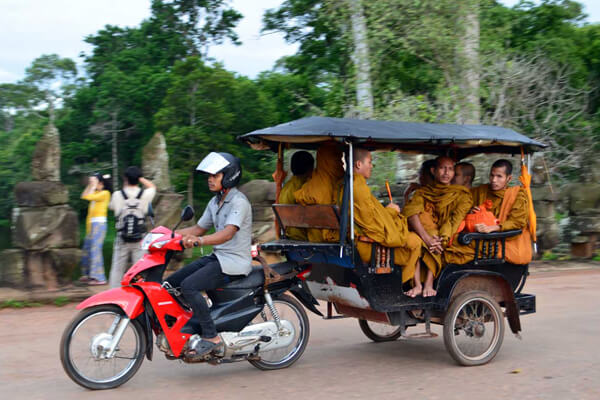 Tuk Tuk Experience in Siem Reap, Vacation in Cambodia
