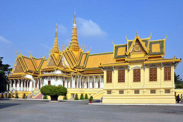 Phnom Penh Royal Palace , Cambodia trips 