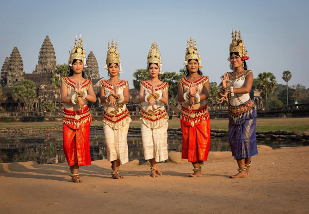 Cambodia etiquette