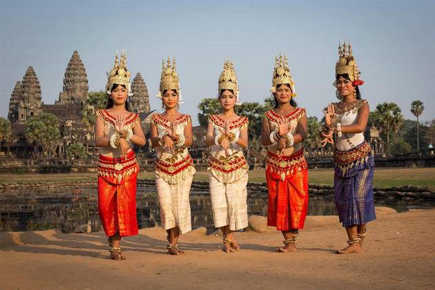 Cambodian traditional dress and clothing