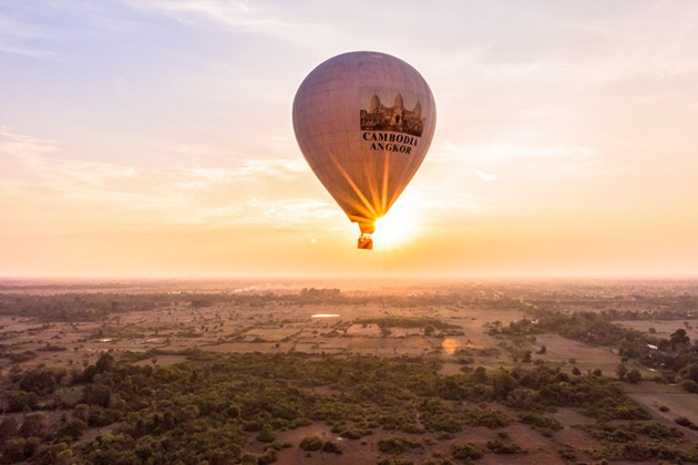 balloon in Siem Reap , Cambodia honeymoon Trips 
