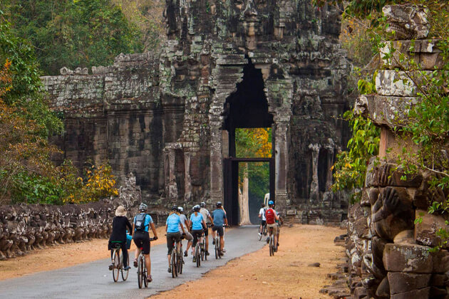 Angkor Wat Cycling tour in Cambodia 