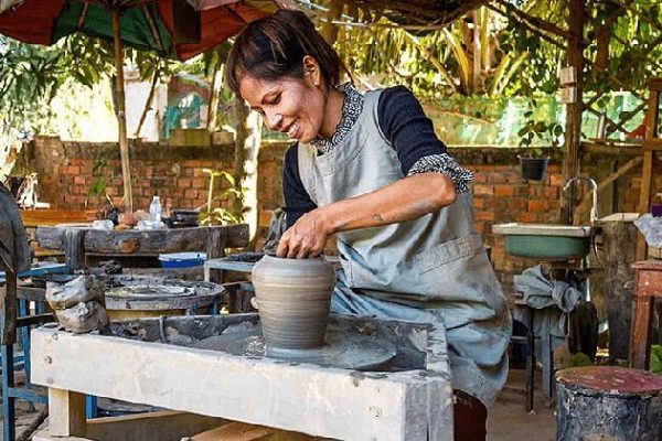 Kangpong Chhang pottery, Cambodia adventure trip