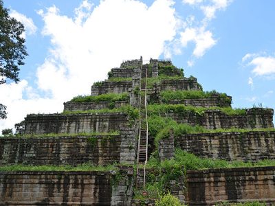 Koh Ker temple, Cambodia tours