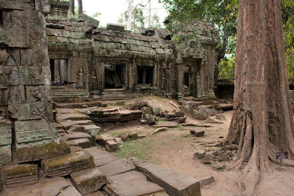 Tonle Bati Temple, Family adventure tour in Cambodia