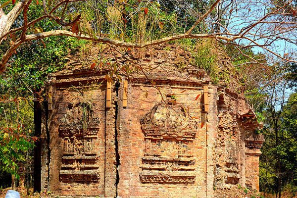Trapaeng Prasat Temple cambodia cultural tour