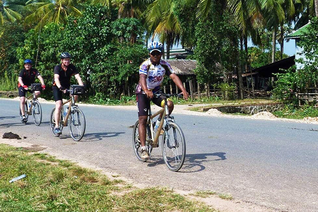 Takeo cycling tour, Cambodia trips