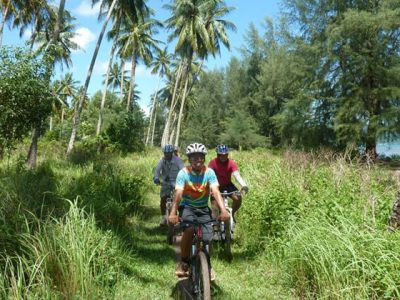 Cambodia cycling tour to Kampong Speu