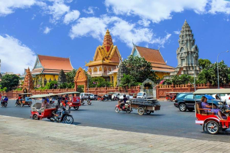 Phnom Penh Hop-on Hop-off City Tour