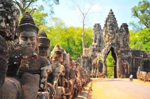 South Gate of Angkor Thom, Cambodia travel tour