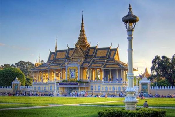 the Royal Palace, Cambodia tour packages