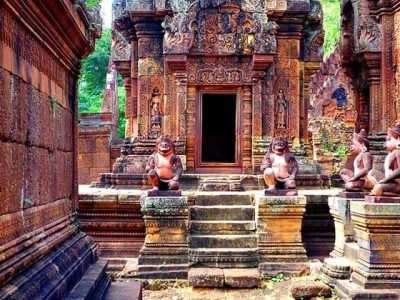 Banteay Srei temple, Luxury tour in Cambodia