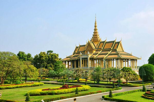 Royal Palace in Phnom Penh, Cambodia Trips