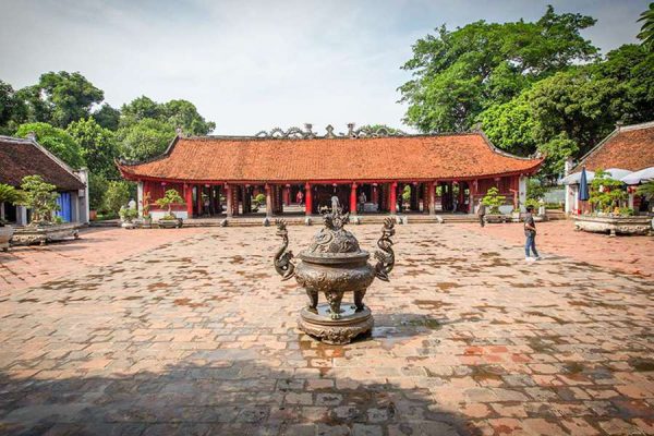 Temple-of-Literature-Hanoi-Vietnam-Cambodia-tour
