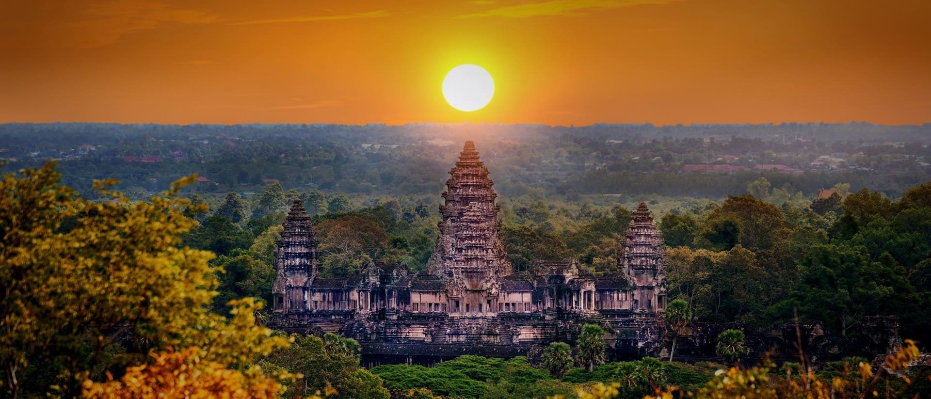 sun set in angkor wat of cambodia tours (1)