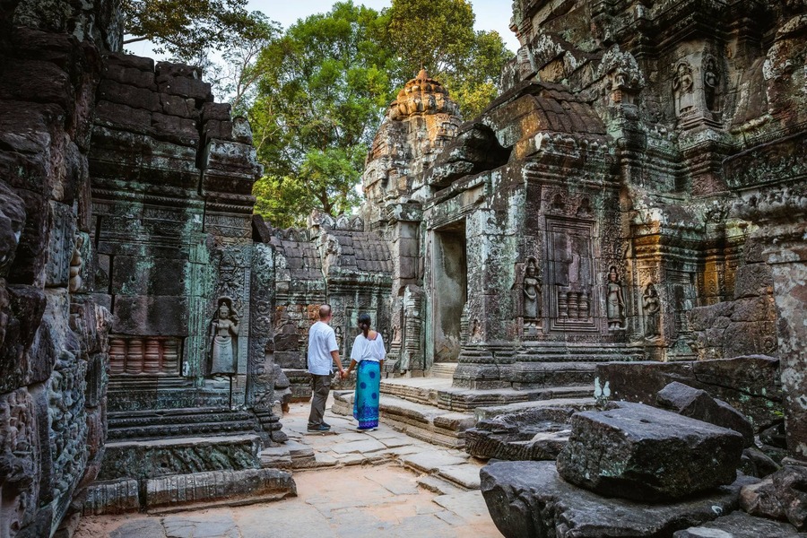 tour operator in cambodia helps you travel your ways