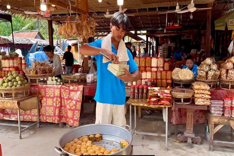 Preah Dark Village in cambodia 14 days tour Preah Dark Village in cambodia 14 days tour